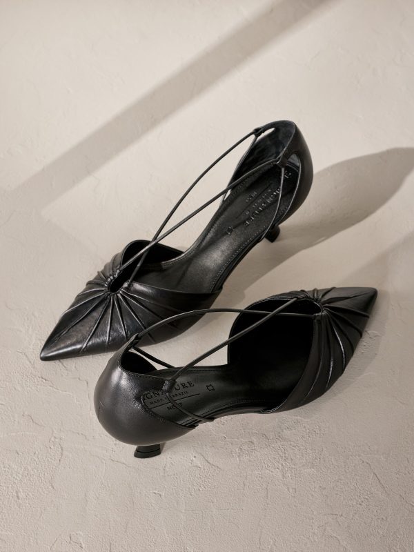 Singertrad582496 Black Signature Leather Point Toe Tube Strap Kitten Heels - Image 7